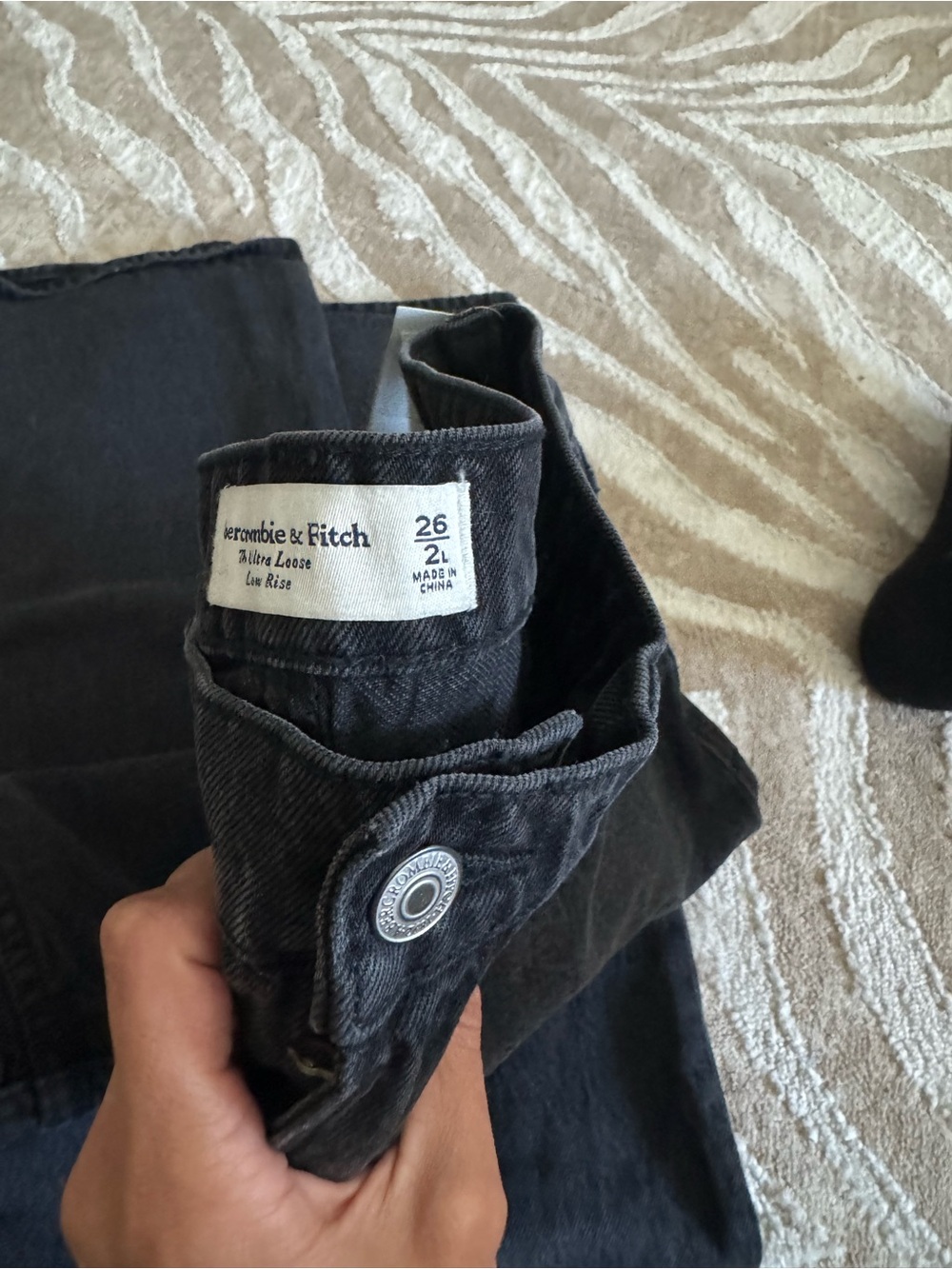 Abercrombie ultra low rise loose - Picture 2 of 2